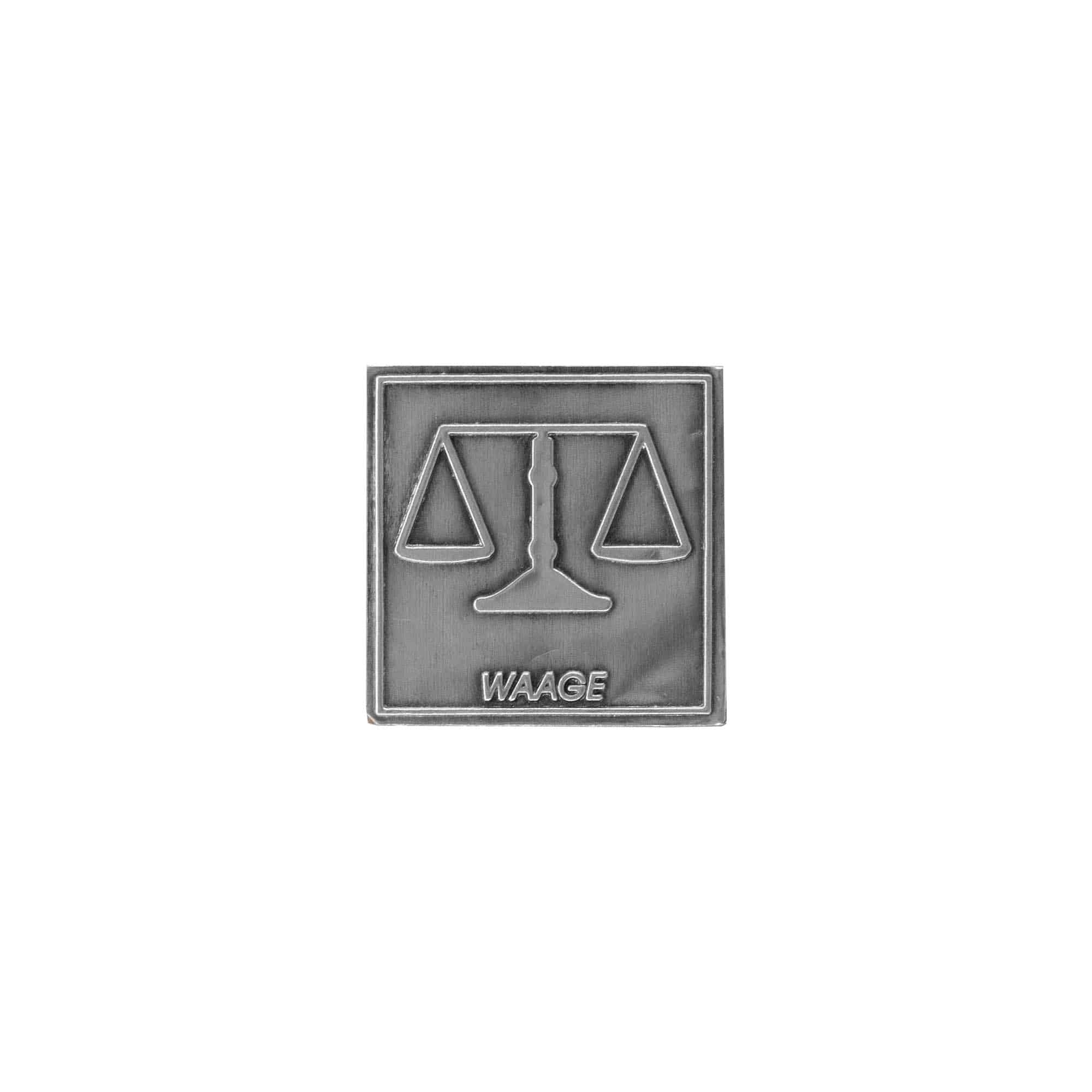 Tennetikett 'Vågen', kvadratisk, metall, silver Tennetikett 'Vågen', kvadratisk, metall, silver